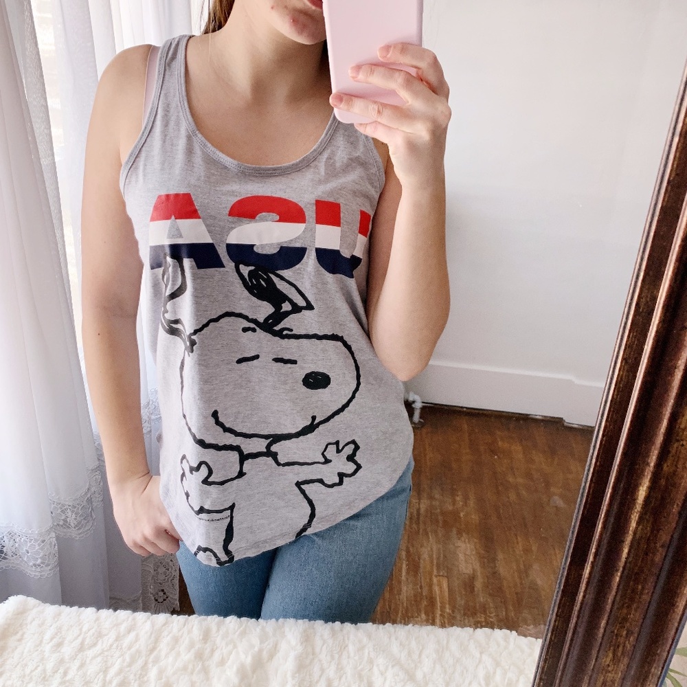 NWT Family Fun Juniors USA Snoopy Gray S Tank